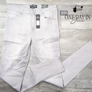 Fashion Nova Juniors Tall Grey Matter Skinny Jeans Size 13